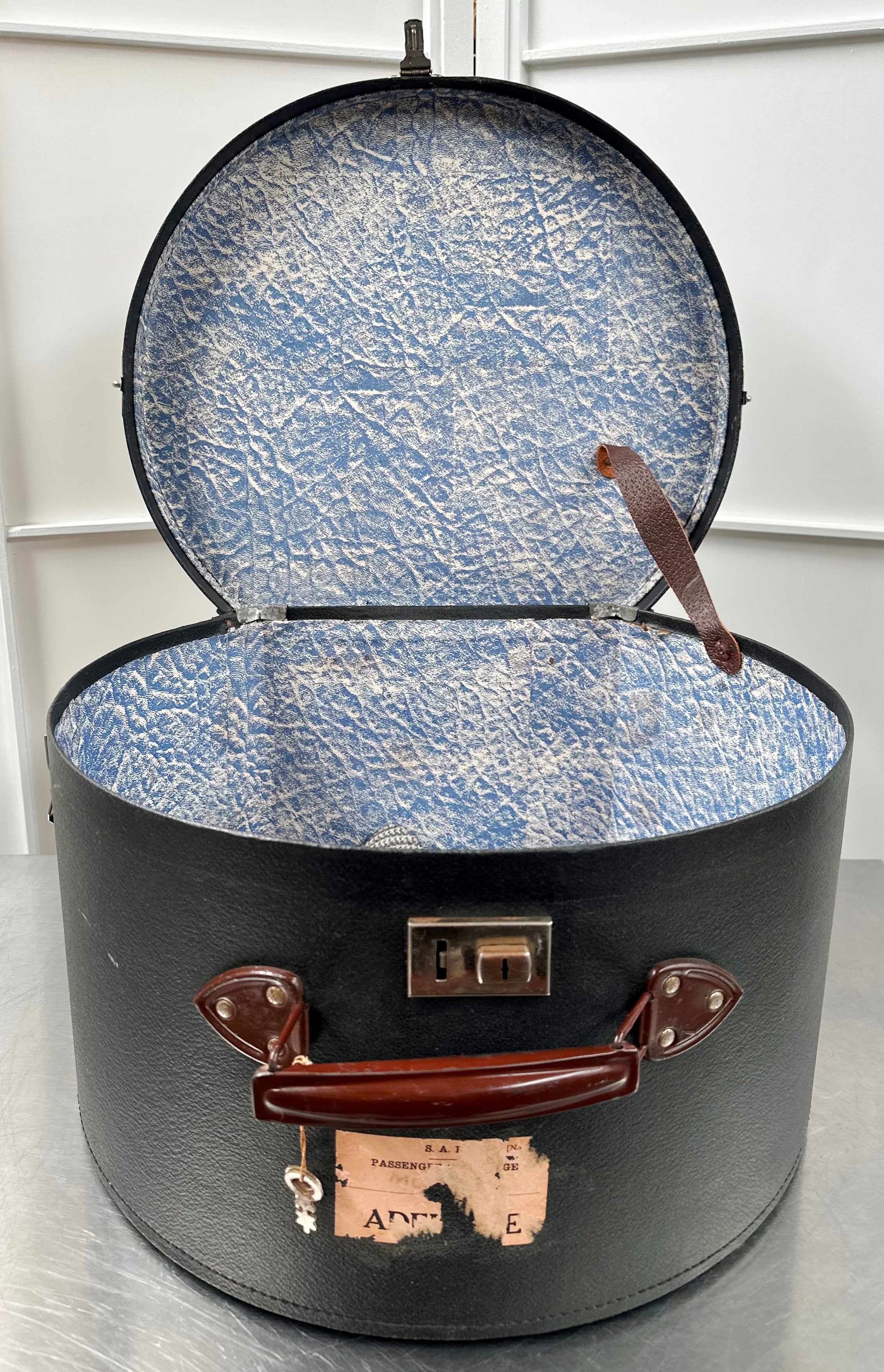 Vintage Railway Hat Box Travel Case | Adelaide Clocks